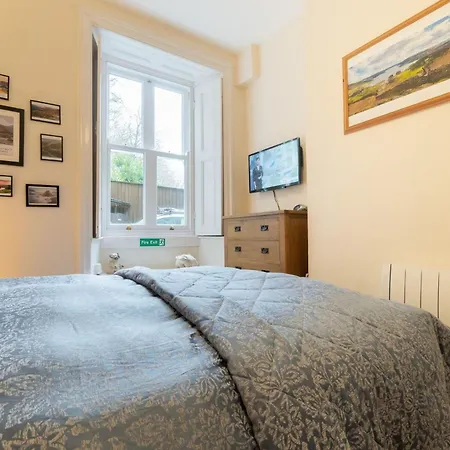 The Courtyard * آمبيلسايد